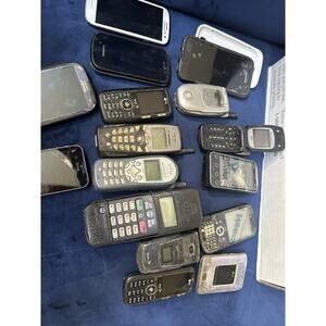 cell phones Lot of 16 older models in need of repair for parts or repair -